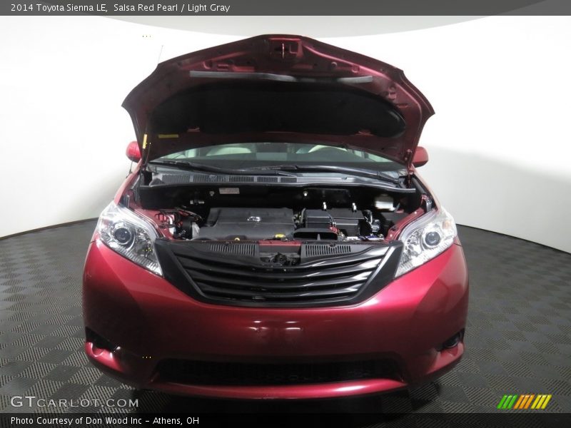 Salsa Red Pearl / Light Gray 2014 Toyota Sienna LE