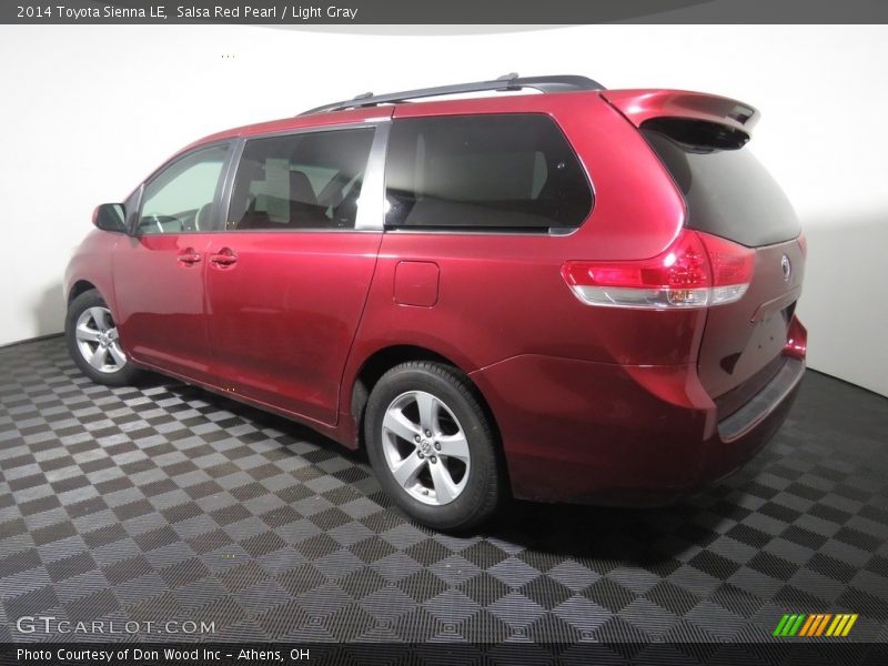 Salsa Red Pearl / Light Gray 2014 Toyota Sienna LE