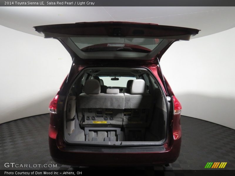 Salsa Red Pearl / Light Gray 2014 Toyota Sienna LE