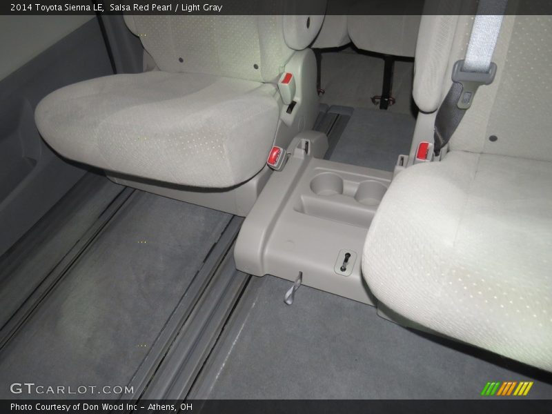 Salsa Red Pearl / Light Gray 2014 Toyota Sienna LE