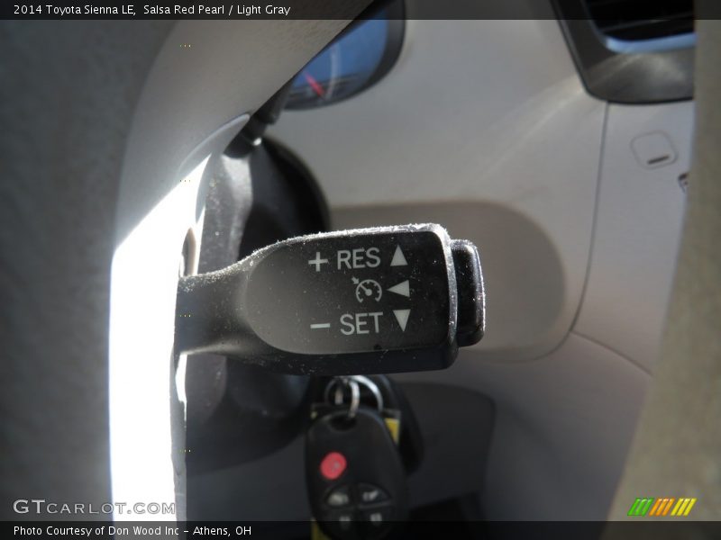 Salsa Red Pearl / Light Gray 2014 Toyota Sienna LE