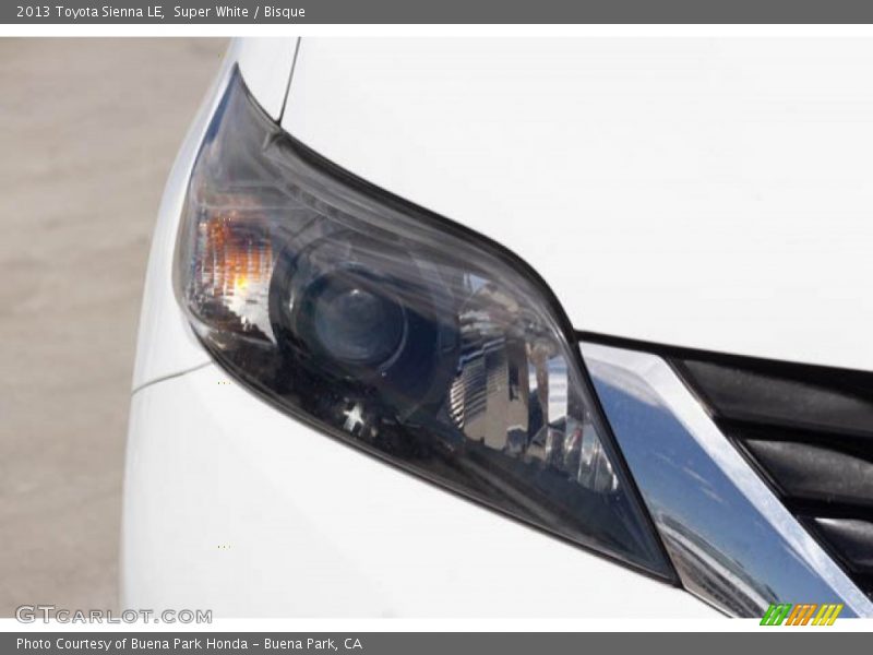 Super White / Bisque 2013 Toyota Sienna LE
