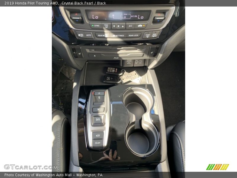 Crystal Black Pearl / Black 2019 Honda Pilot Touring AWD