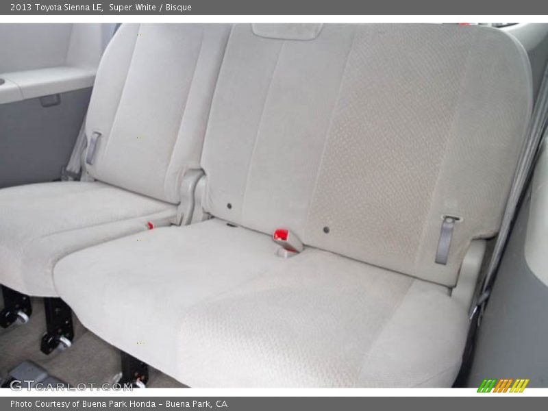 Super White / Bisque 2013 Toyota Sienna LE