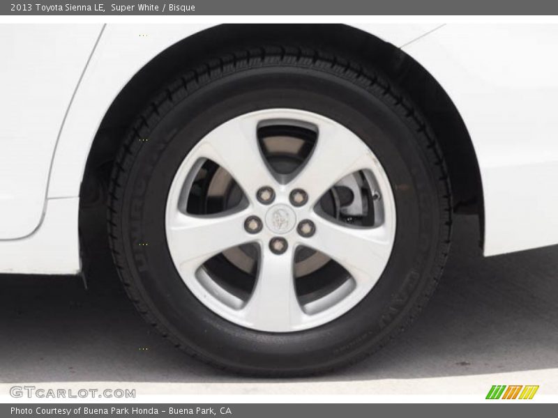 Super White / Bisque 2013 Toyota Sienna LE