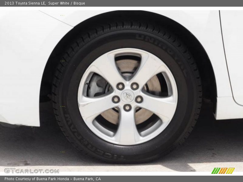Super White / Bisque 2013 Toyota Sienna LE