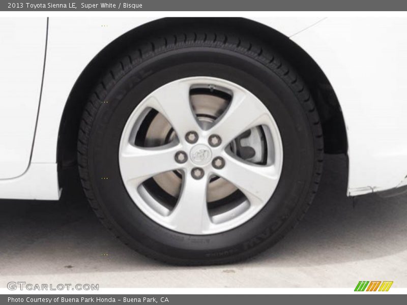 Super White / Bisque 2013 Toyota Sienna LE