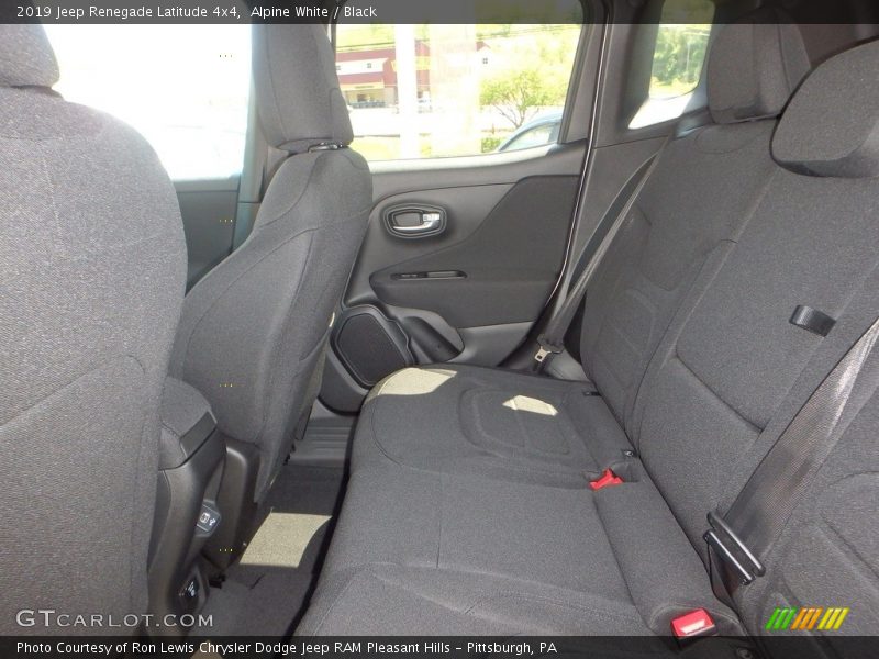 Alpine White / Black 2019 Jeep Renegade Latitude 4x4