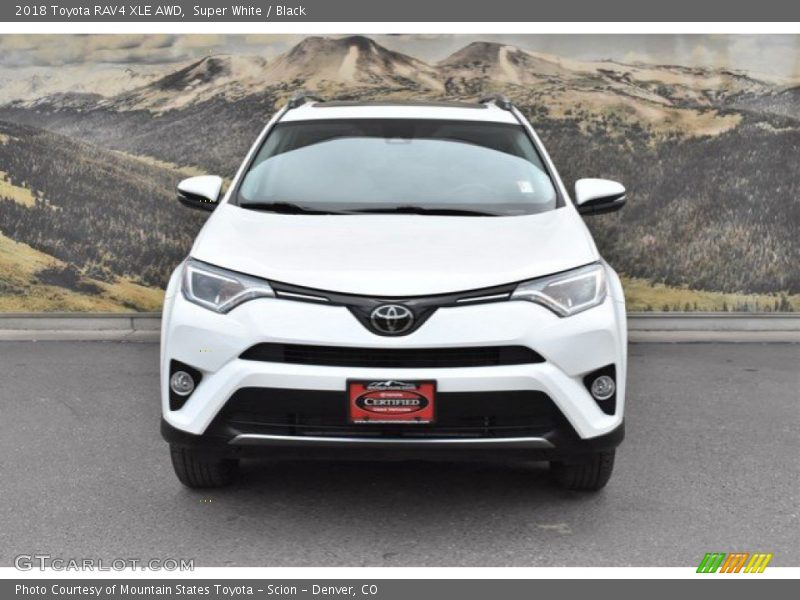 Super White / Black 2018 Toyota RAV4 XLE AWD