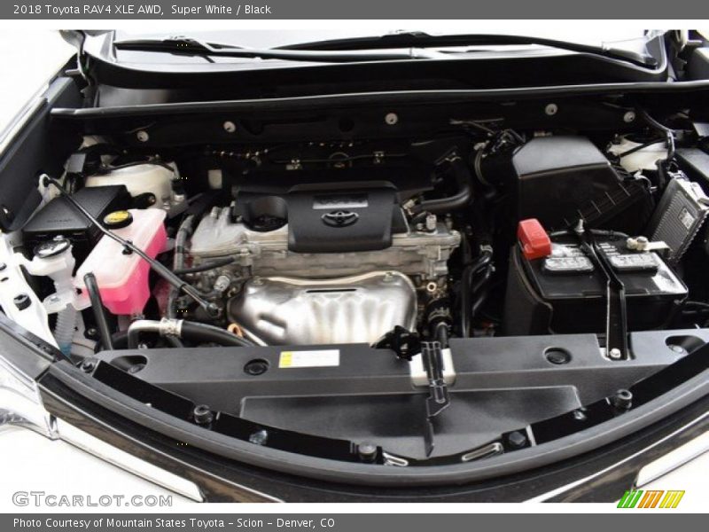 Super White / Black 2018 Toyota RAV4 XLE AWD