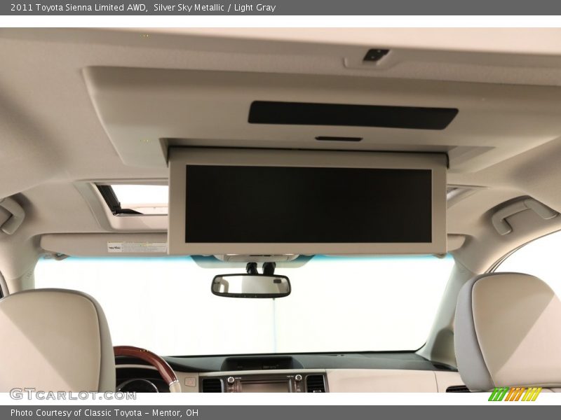 Silver Sky Metallic / Light Gray 2011 Toyota Sienna Limited AWD