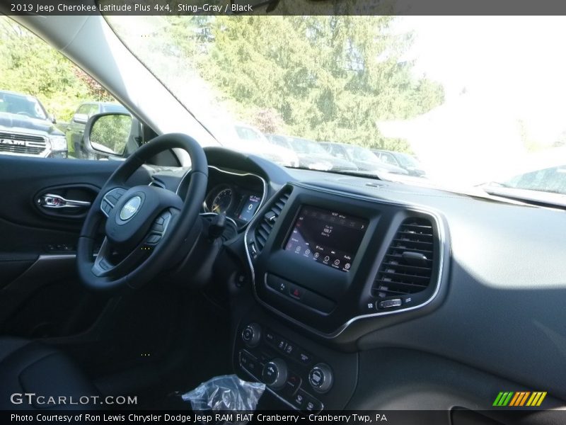 Sting-Gray / Black 2019 Jeep Cherokee Latitude Plus 4x4