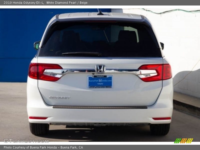 White Diamond Pearl / Beige 2019 Honda Odyssey EX-L