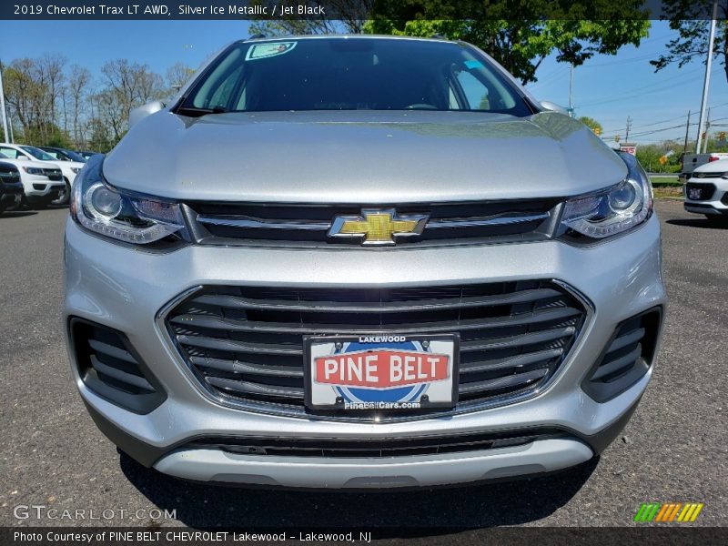 Silver Ice Metallic / Jet Black 2019 Chevrolet Trax LT AWD