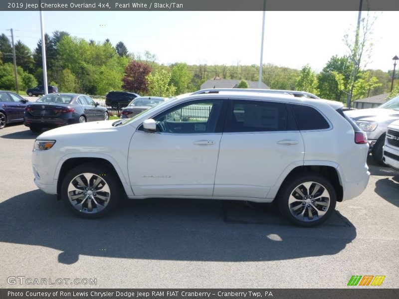 Pearl White / Black/Tan 2019 Jeep Cherokee Overland 4x4