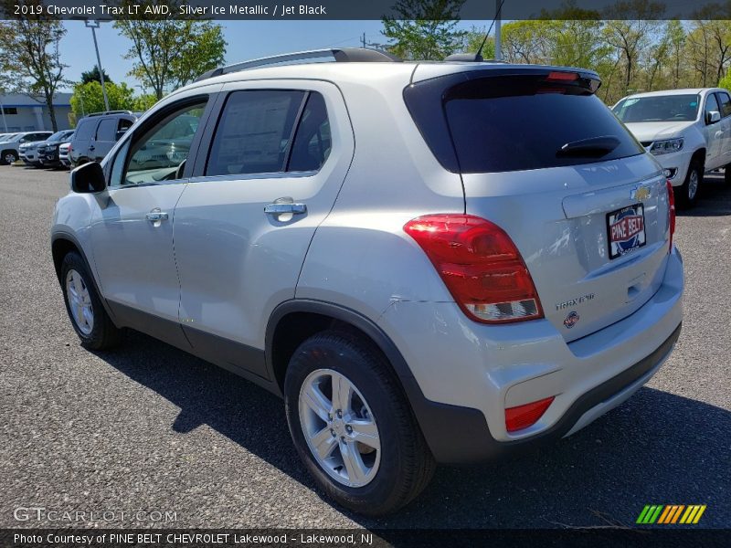 Silver Ice Metallic / Jet Black 2019 Chevrolet Trax LT AWD