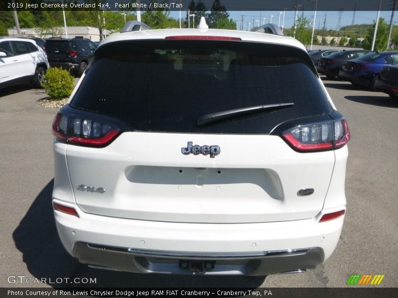 Pearl White / Black/Tan 2019 Jeep Cherokee Overland 4x4