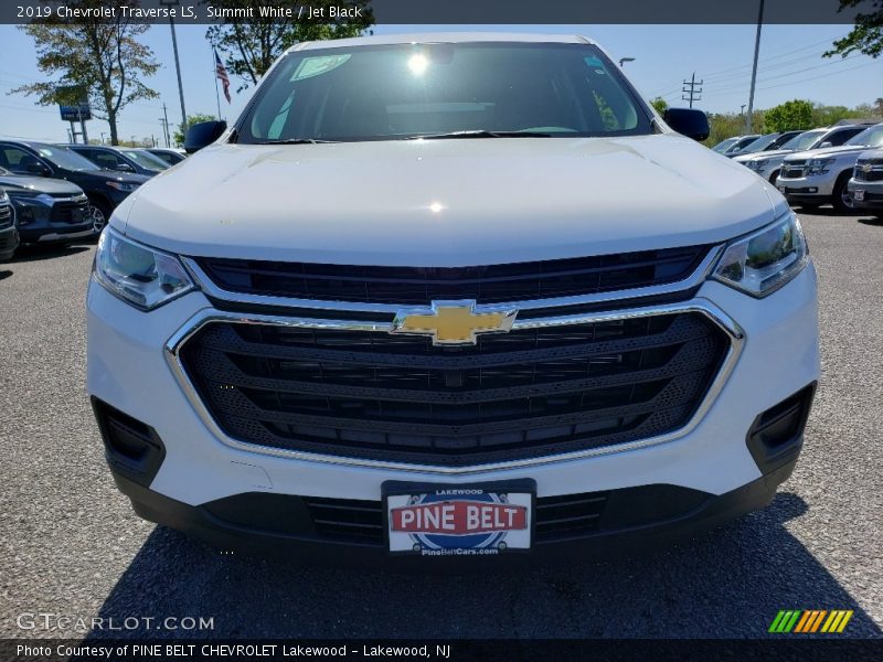 Summit White / Jet Black 2019 Chevrolet Traverse LS