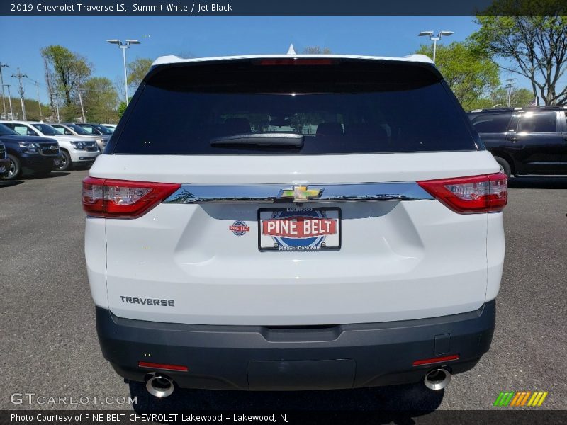 Summit White / Jet Black 2019 Chevrolet Traverse LS