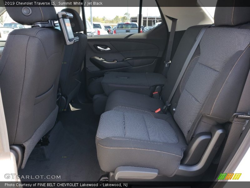 Summit White / Jet Black 2019 Chevrolet Traverse LS