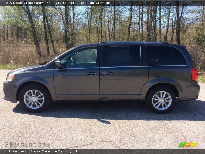 Granite Pearl / Black/Light Graystone 2019 Dodge Grand Caravan SXT