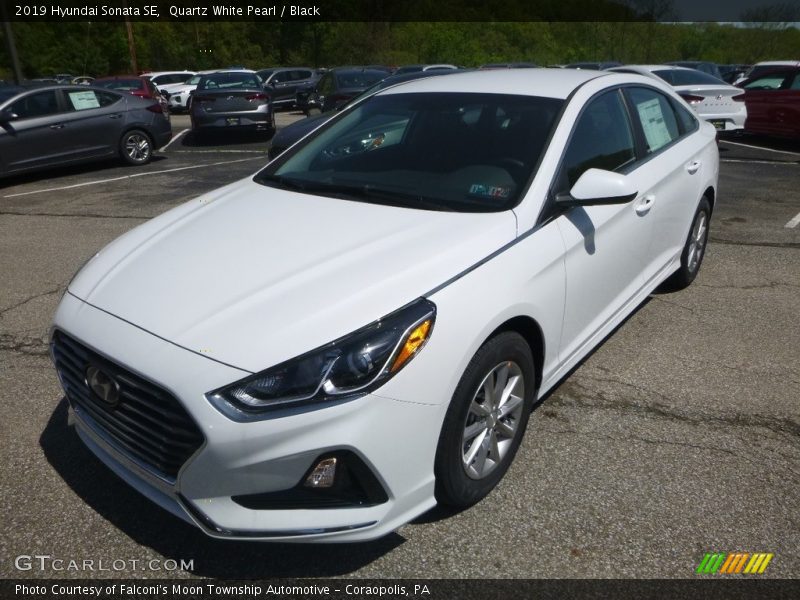 Quartz White Pearl / Black 2019 Hyundai Sonata SE
