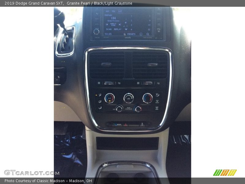 Granite Pearl / Black/Light Graystone 2019 Dodge Grand Caravan SXT