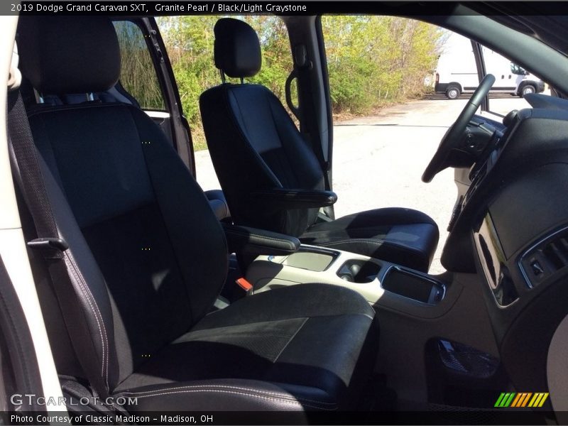 Granite Pearl / Black/Light Graystone 2019 Dodge Grand Caravan SXT