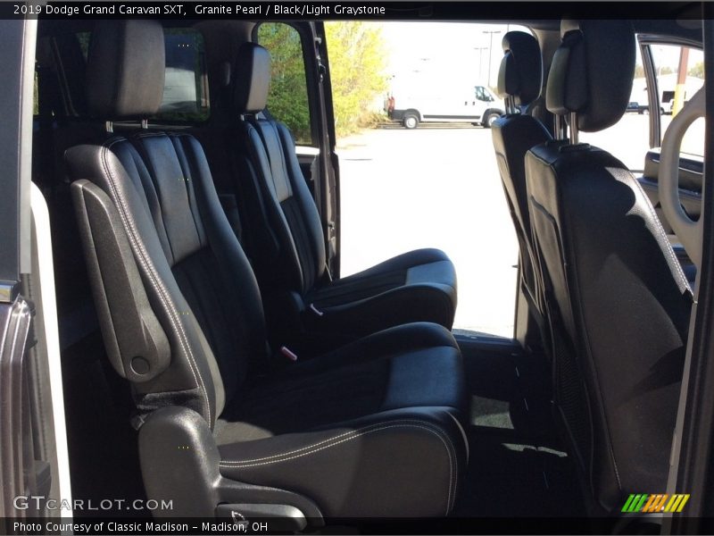 Granite Pearl / Black/Light Graystone 2019 Dodge Grand Caravan SXT