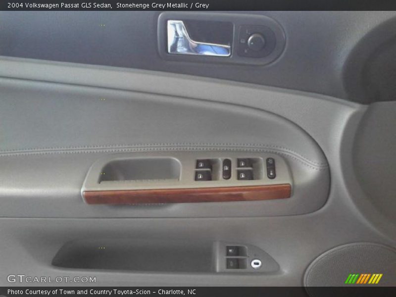 Stonehenge Grey Metallic / Grey 2004 Volkswagen Passat GLS Sedan