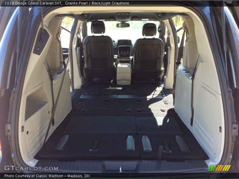 Granite Pearl / Black/Light Graystone 2019 Dodge Grand Caravan SXT