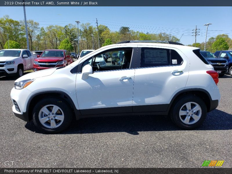 Summit White / Jet Black 2019 Chevrolet Trax LT AWD