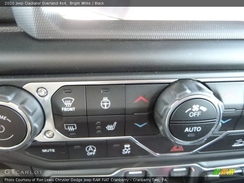 Controls of 2020 Gladiator Overland 4x4