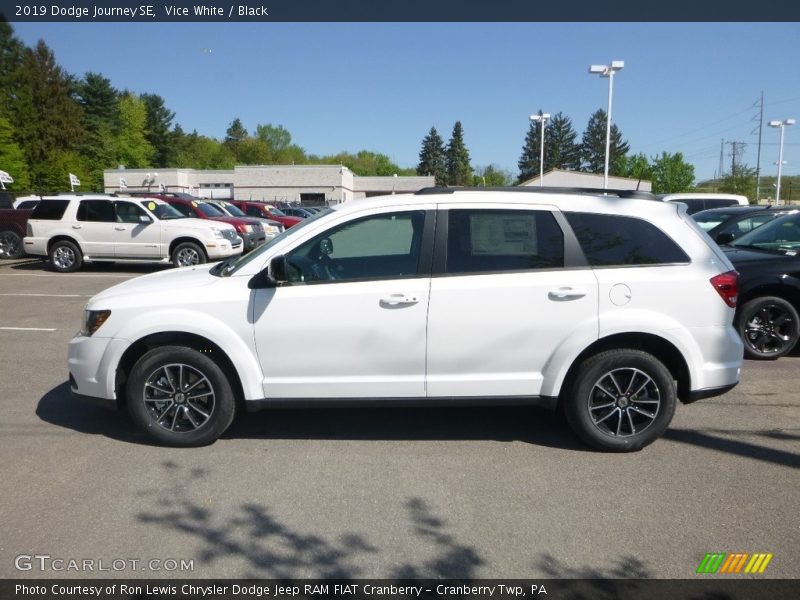 Vice White / Black 2019 Dodge Journey SE
