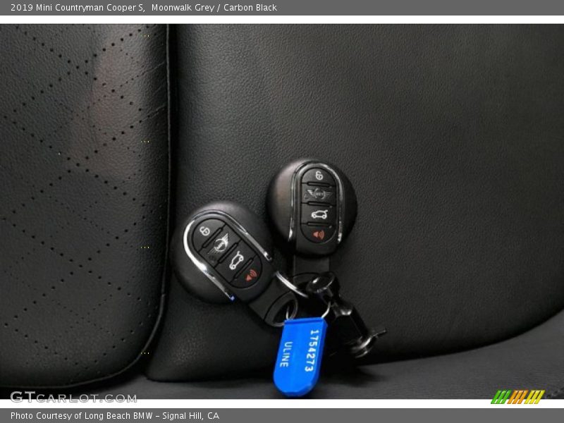 Moonwalk Grey / Carbon Black 2019 Mini Countryman Cooper S