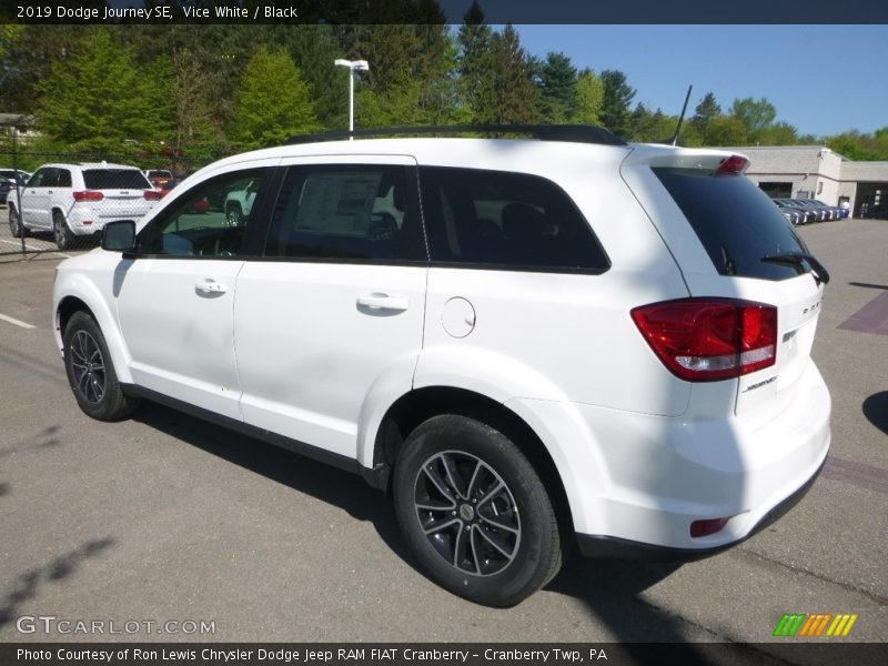 Vice White / Black 2019 Dodge Journey SE