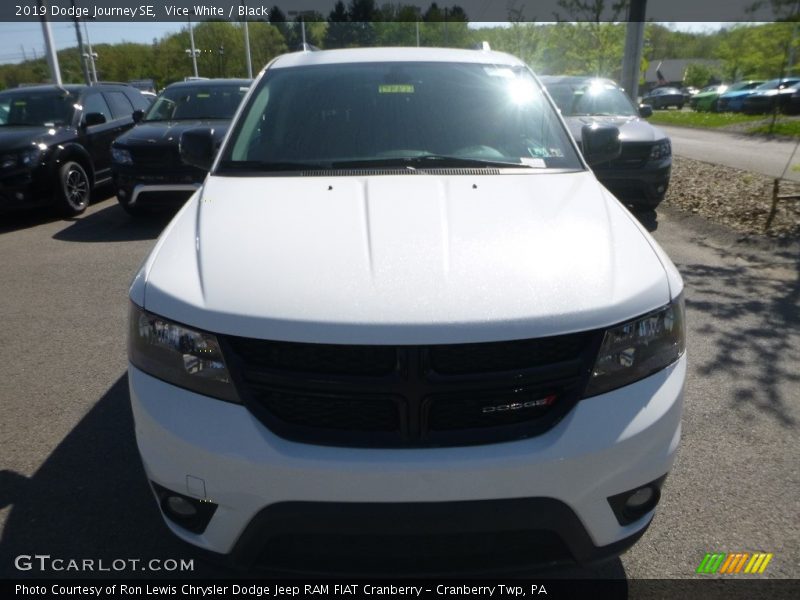 Vice White / Black 2019 Dodge Journey SE