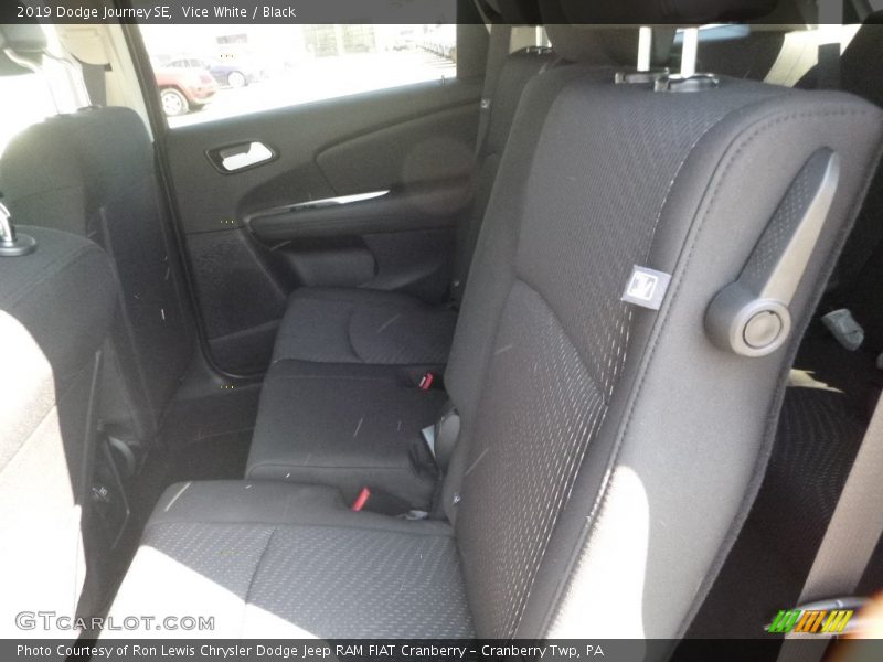 Vice White / Black 2019 Dodge Journey SE