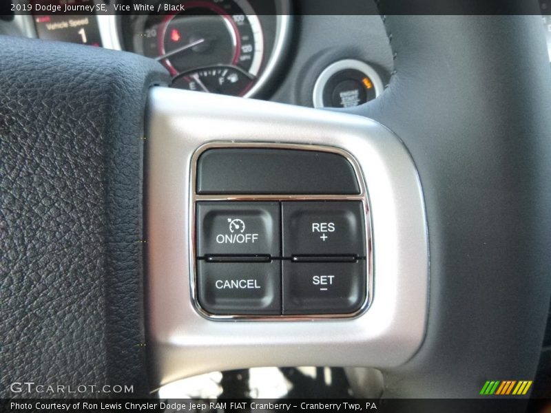 Vice White / Black 2019 Dodge Journey SE