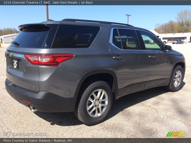 Satin Steel Metallic / Jet Black 2019 Chevrolet Traverse LT AWD