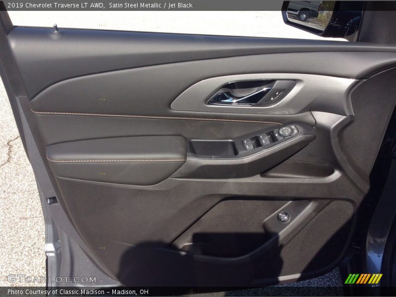 Satin Steel Metallic / Jet Black 2019 Chevrolet Traverse LT AWD