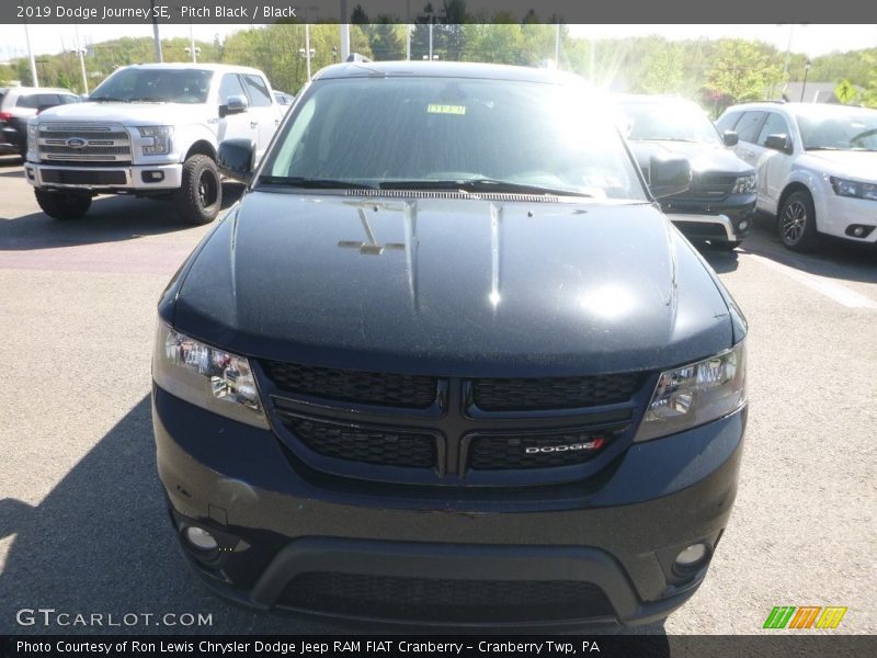 Pitch Black / Black 2019 Dodge Journey SE