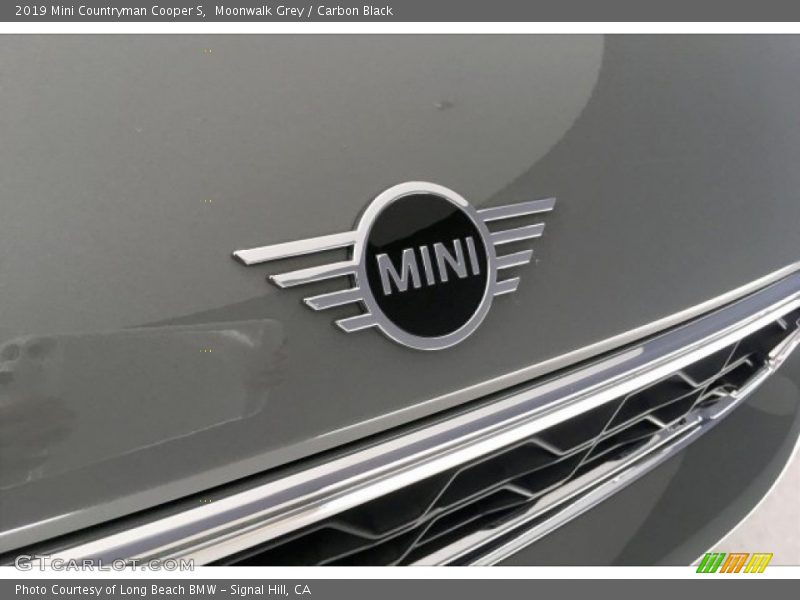 Moonwalk Grey / Carbon Black 2019 Mini Countryman Cooper S