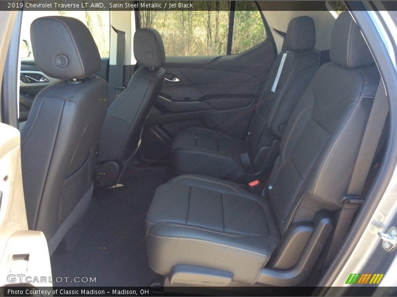 Satin Steel Metallic / Jet Black 2019 Chevrolet Traverse LT AWD