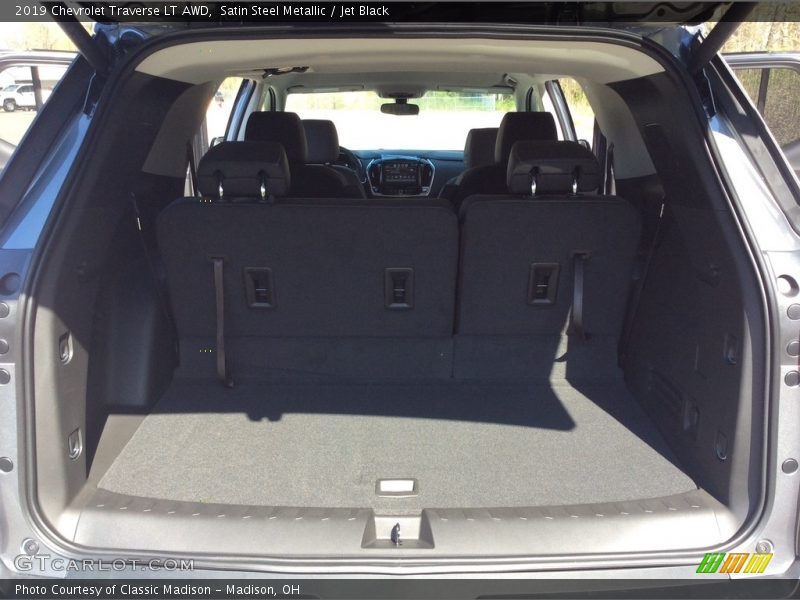 Satin Steel Metallic / Jet Black 2019 Chevrolet Traverse LT AWD