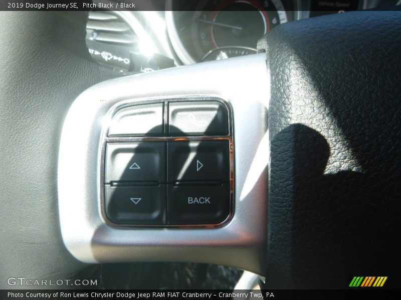 Pitch Black / Black 2019 Dodge Journey SE