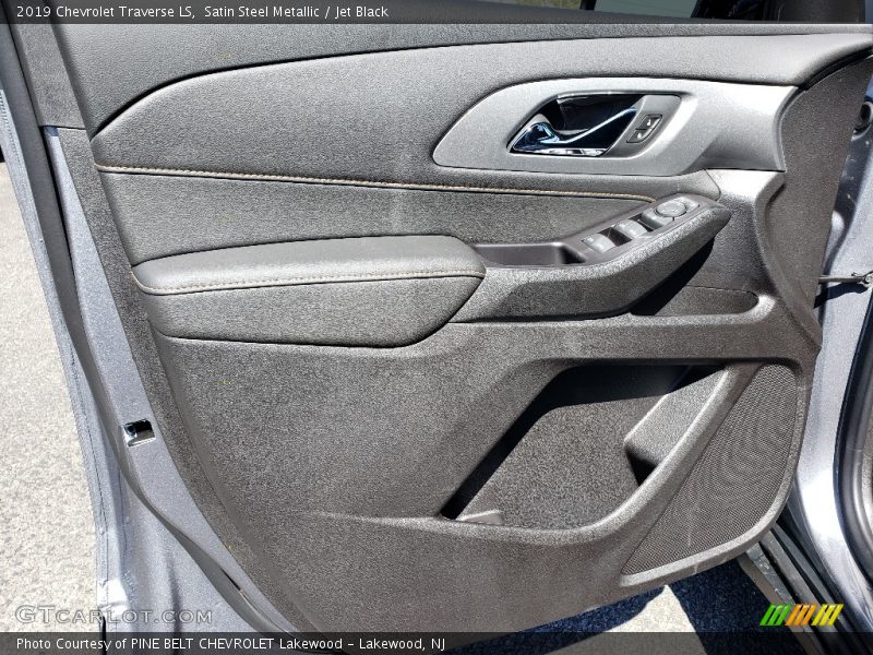 Satin Steel Metallic / Jet Black 2019 Chevrolet Traverse LS