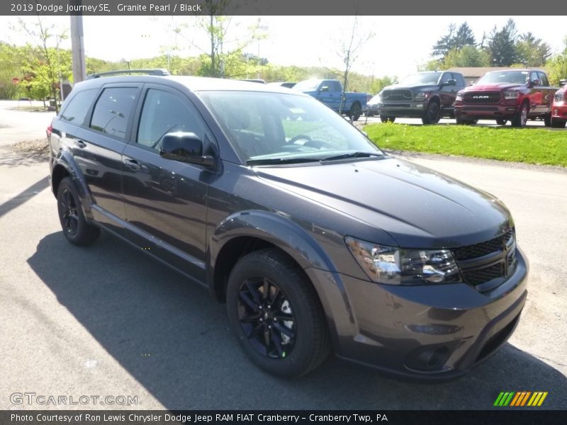 Granite Pearl / Black 2019 Dodge Journey SE