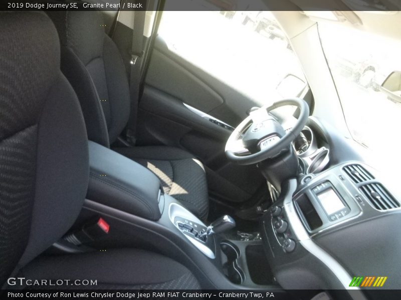 Granite Pearl / Black 2019 Dodge Journey SE