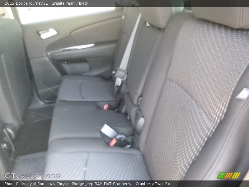 Granite Pearl / Black 2019 Dodge Journey SE